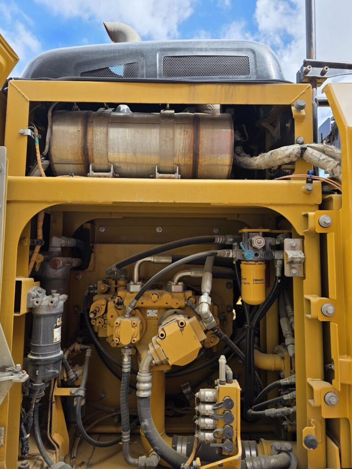 CAT 323FL - Верижен багер: снимка 4 CAT 323FL - Верижен багер: снимка 4