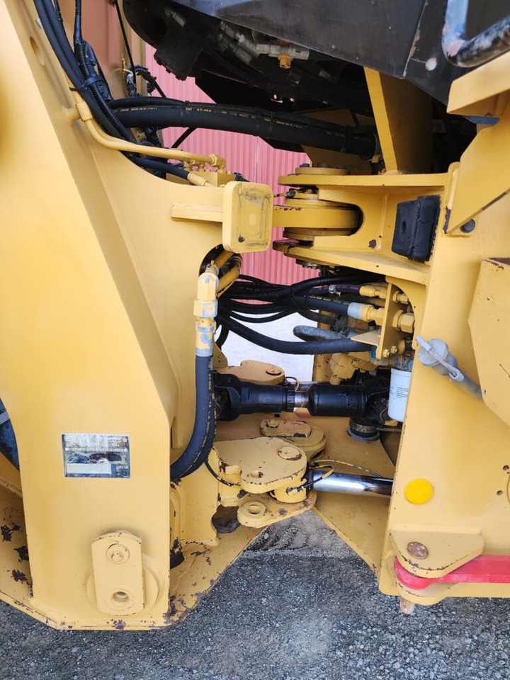CAT 938K - Колесен товарач: снимка 4 CAT 938K - Колесен товарач: снимка 4