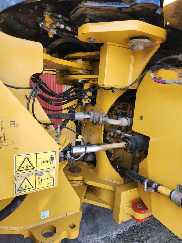 CAT 972M - Колесен товарач: снимка 4 CAT 972M - Колесен товарач: снимка 4
