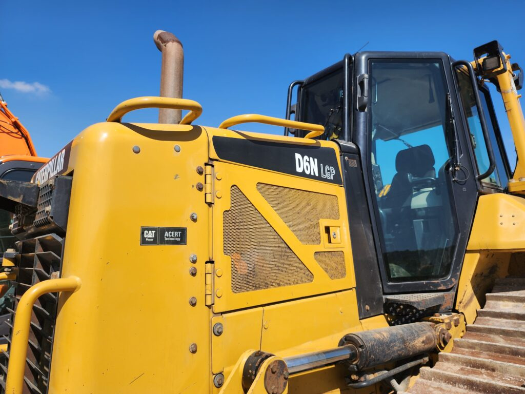 CAT D6N LGP - Булдозер: снимка 3 CAT D6N LGP - Булдозер: снимка 3