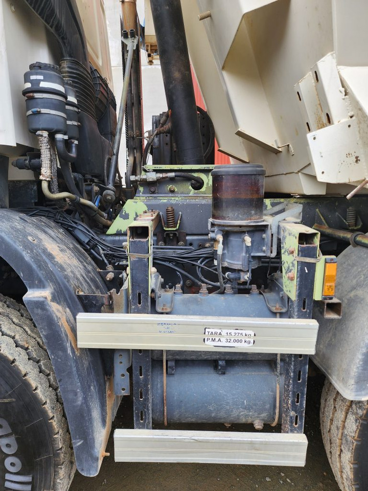 Самосвал камион DAF 85.410 8×4: снимка 7