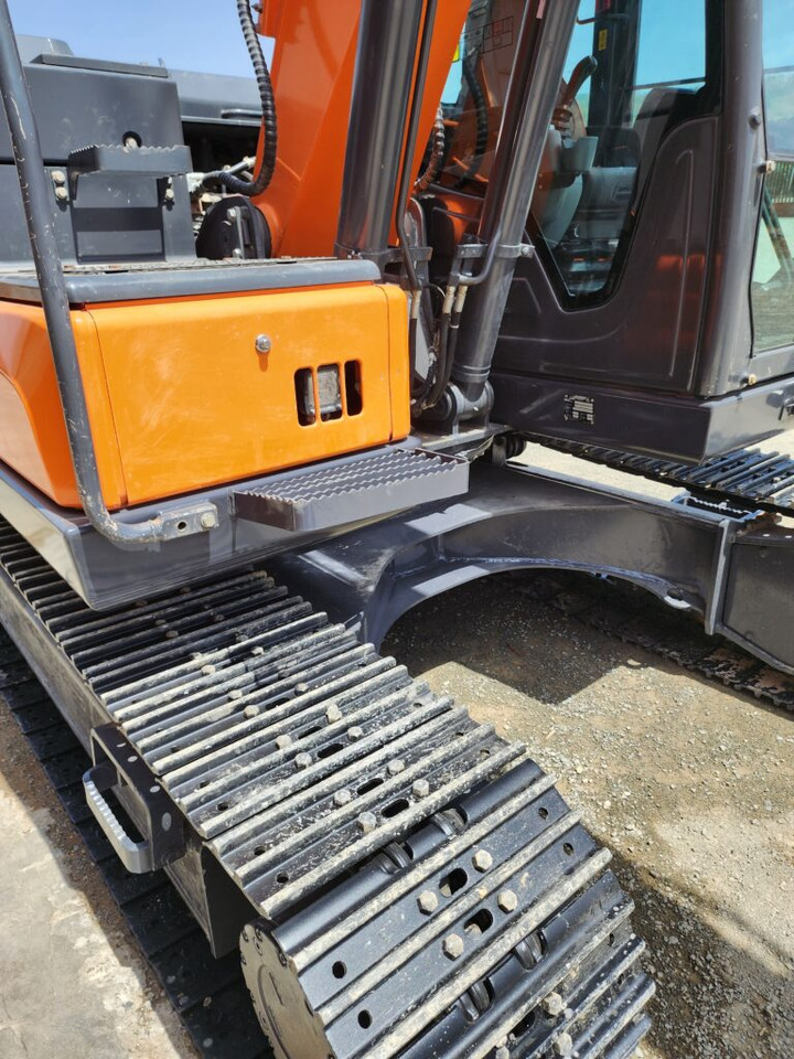 DOOSAN DX140LC-7 - Верижен багер: снимка 3 DOOSAN DX140LC-7 - Верижен багер: снимка 3
