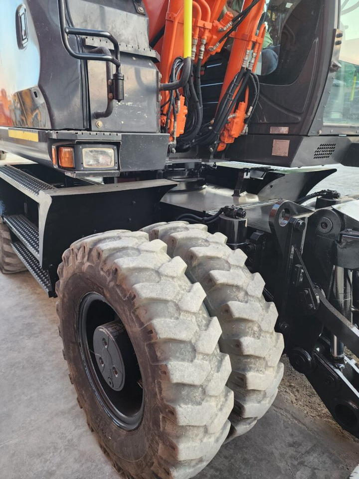 HITACHI ZX145W-6 - Колесен багер: снимка 5 HITACHI ZX145W-6 - Колесен багер: снимка 5