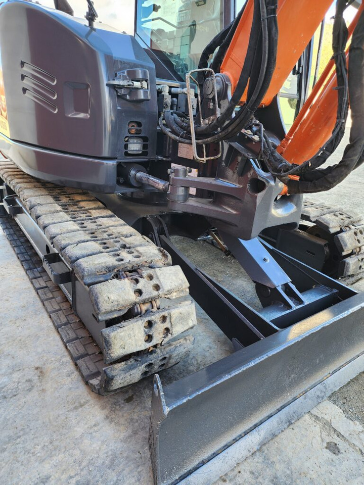 HITACHI ZX85USB-6 - Мини багер: снимка 2 HITACHI ZX85USB-6 - Мини багер: снимка 2