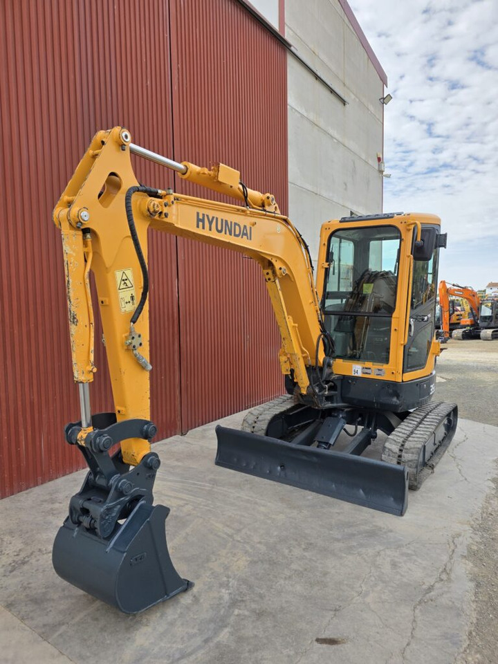 HYUNDAI ROBEX 35Z-9 - Мини багер: снимка 2 HYUNDAI ROBEX 35Z-9 - Мини багер: снимка 2