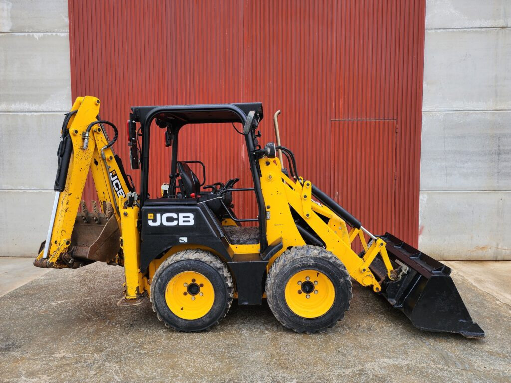 JCB 1CX - Багер-товарач: снимка 1 JCB 1CX - Багер-товарач: снимка 1