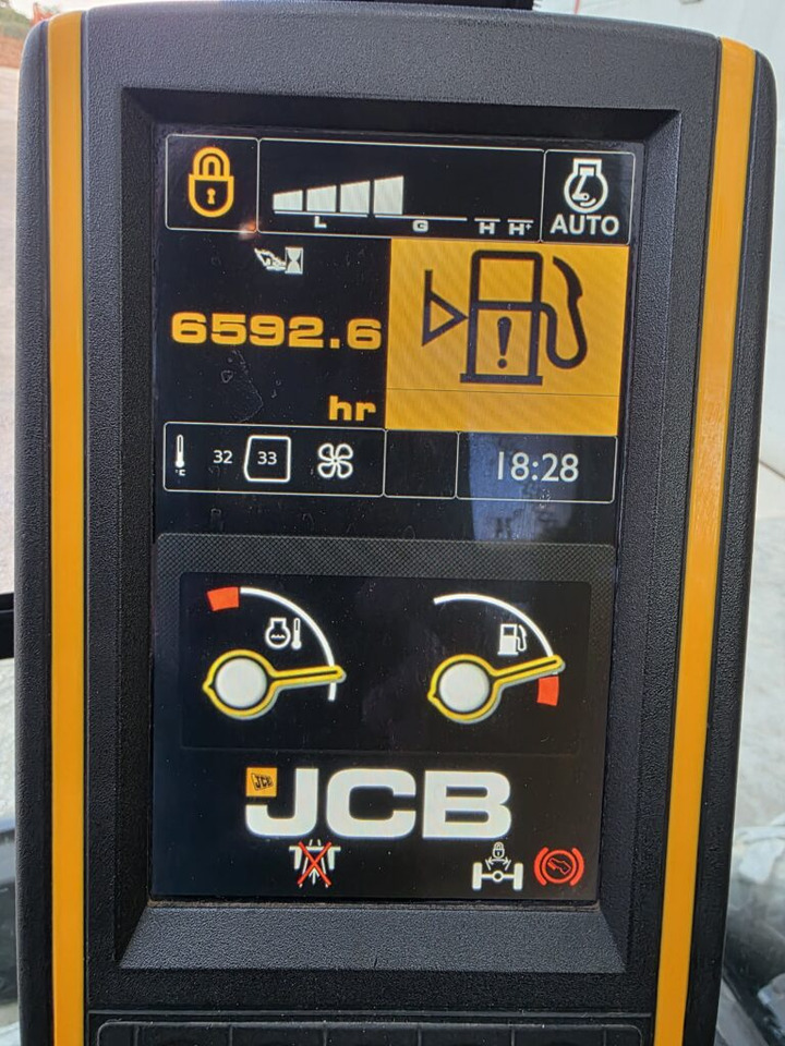 Колесен багер JCB JS200WT4: снимка 11