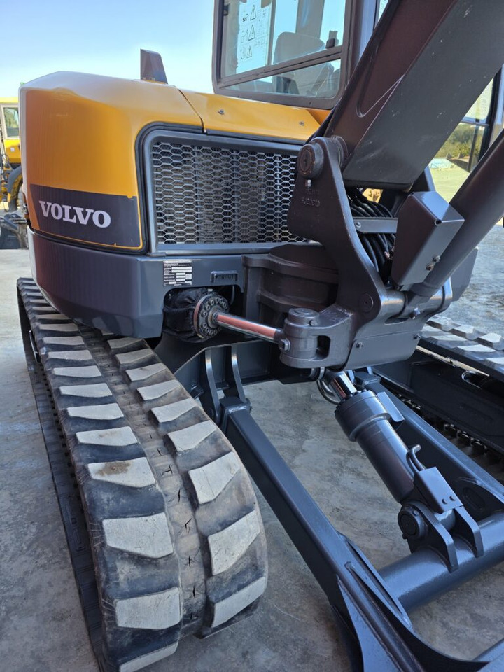 VOLVO ECR88D - Мини багер: снимка 4 VOLVO ECR88D - Мини багер: снимка 4