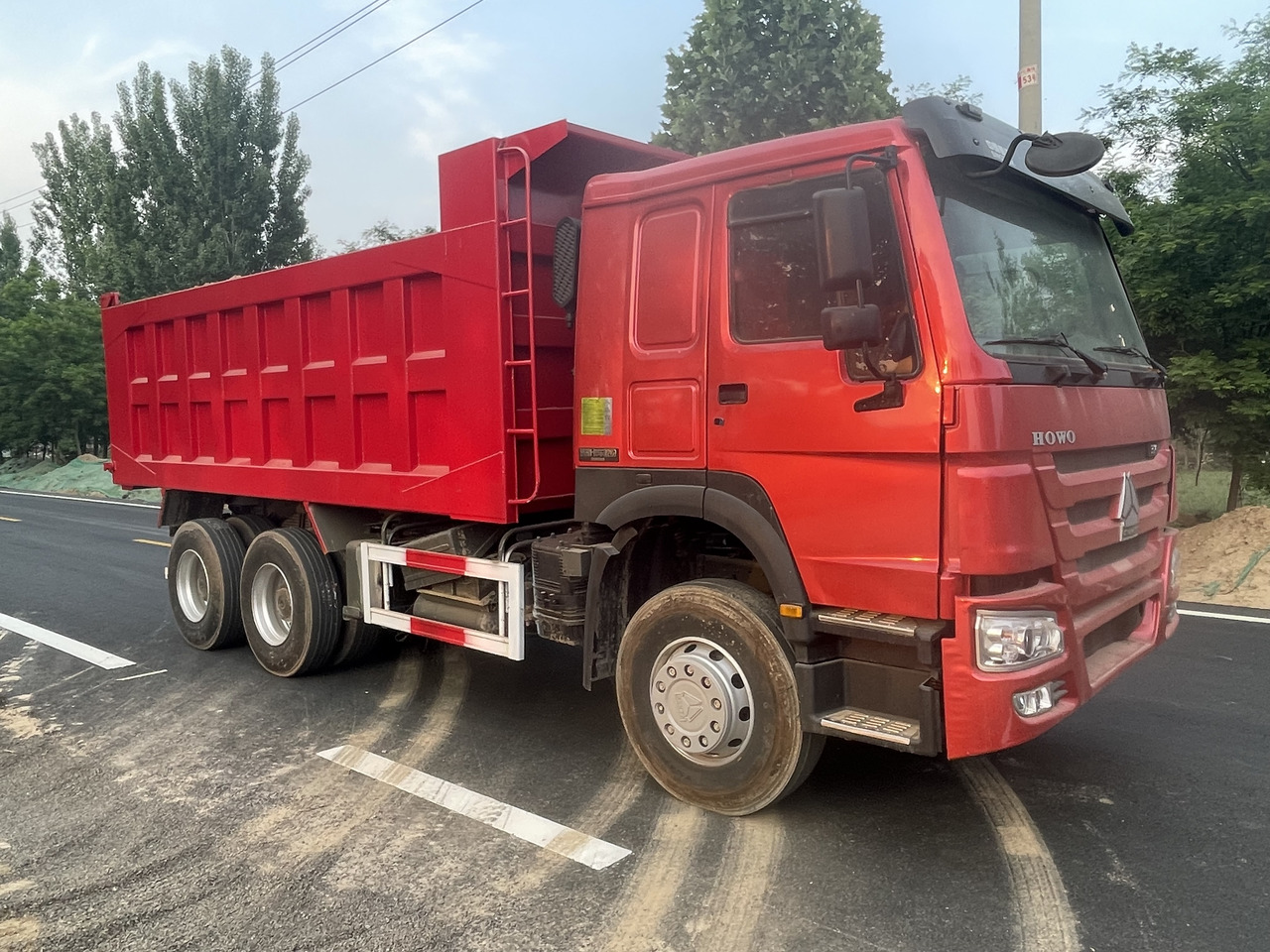 6X4 SINOTRUK HOWO DUMP TRUCK TIPPER 2020 - Самосвал камион: снимка 1 6X4 SINOTRUK HOWO DUMP TRUCK TIPPER 2020 - Самосвал камион: снимка 1