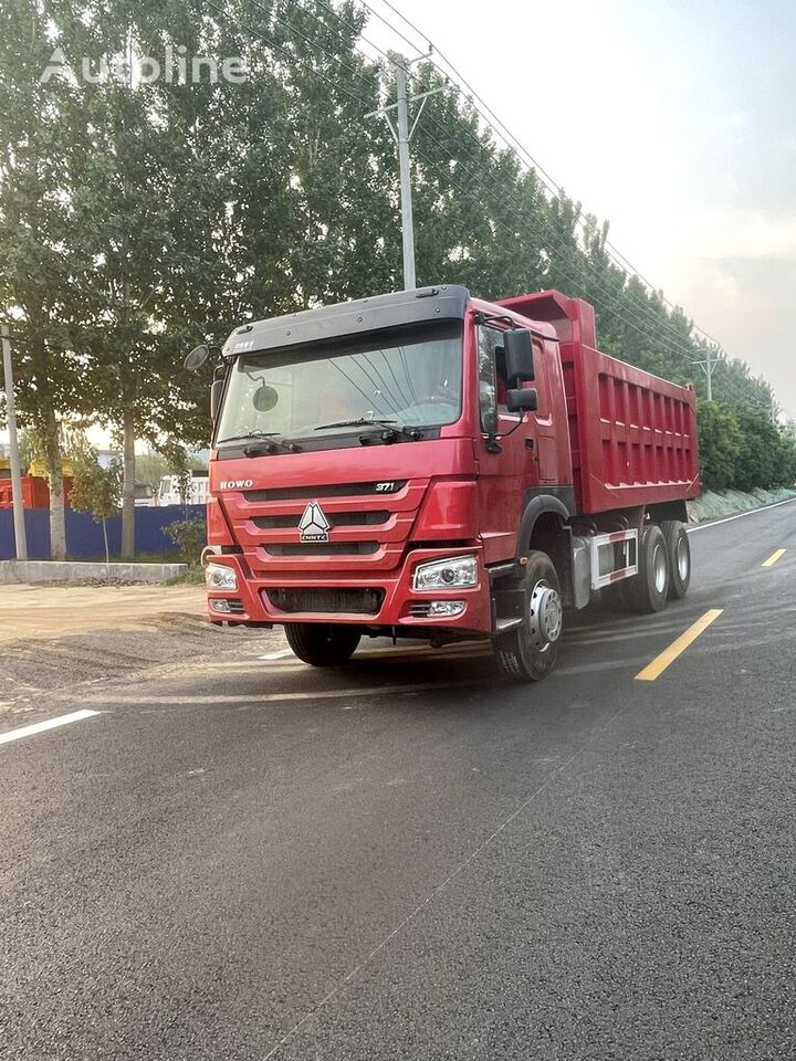 Sinotruk - Самосвал камион: снимка 1 Sinotruk - Самосвал камион: снимка 1