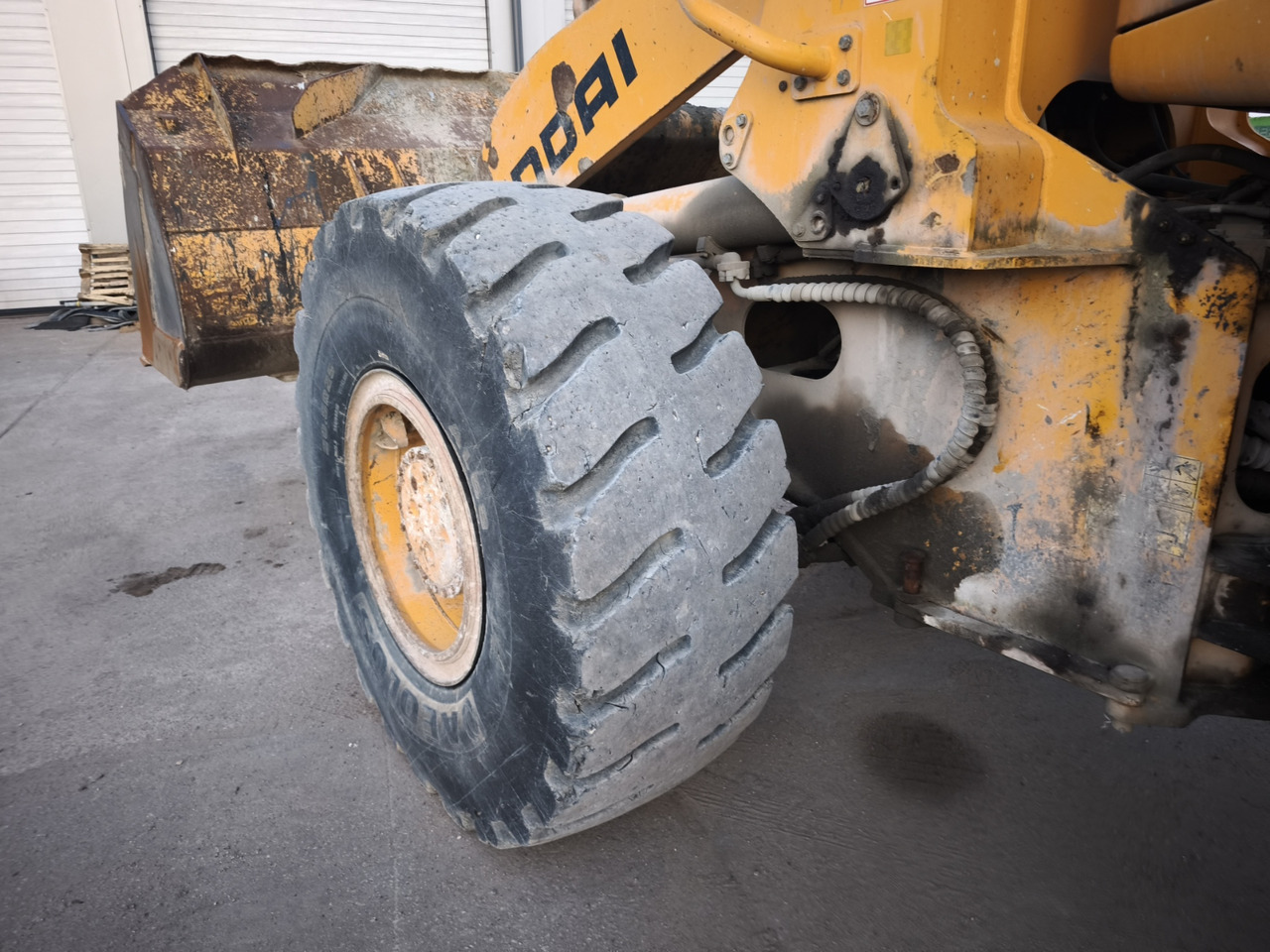 HYUNDAI 757-7 - Колесен товарач: снимка 5 HYUNDAI 757-7 - Колесен товарач: снимка 5