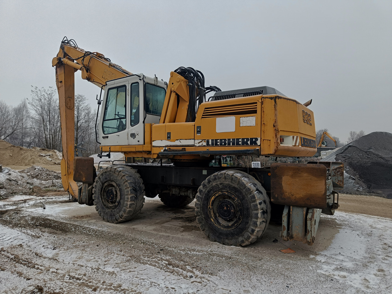 LIEBHERR A 932 Litronic - Багер за манипулиране на материали: снимка 4 LIEBHERR A 932 Litronic - Багер за манипулиране на материали: снимка 4