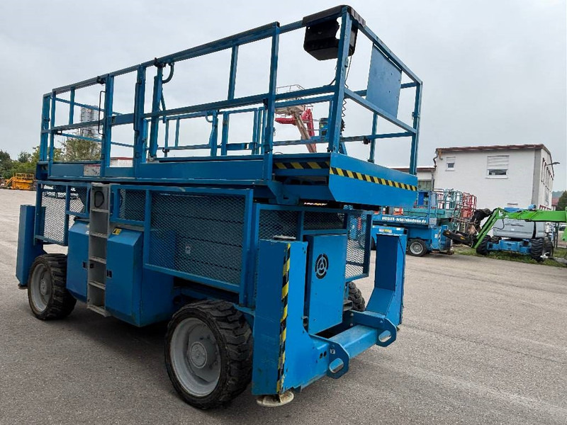 Genie GS 4390 RT 15,11m Diesel Scherenarbeitsbühne - Ножична работна платформа: снимка 4 Genie GS 4390 RT 15,11m Diesel Scherenarbeitsbühne - Ножична работна платформа: снимка 4