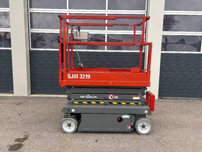 Skyjack SJ 3219 7,80m Scherenarbeitsbühne - Ножична работна платформа: снимка 2 Skyjack SJ 3219 7,80m Scherenarbeitsbühne - Ножична работна платформа: снимка 2