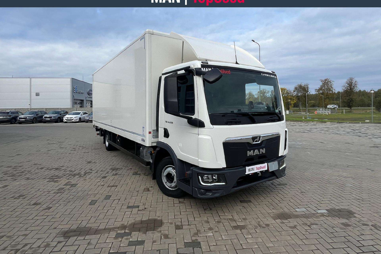 MAN 12.250 4x2 BL CH (8425) - Камион фургон: снимка 2 MAN 12.250 4x2 BL CH (8425) - Камион фургон: снимка 2