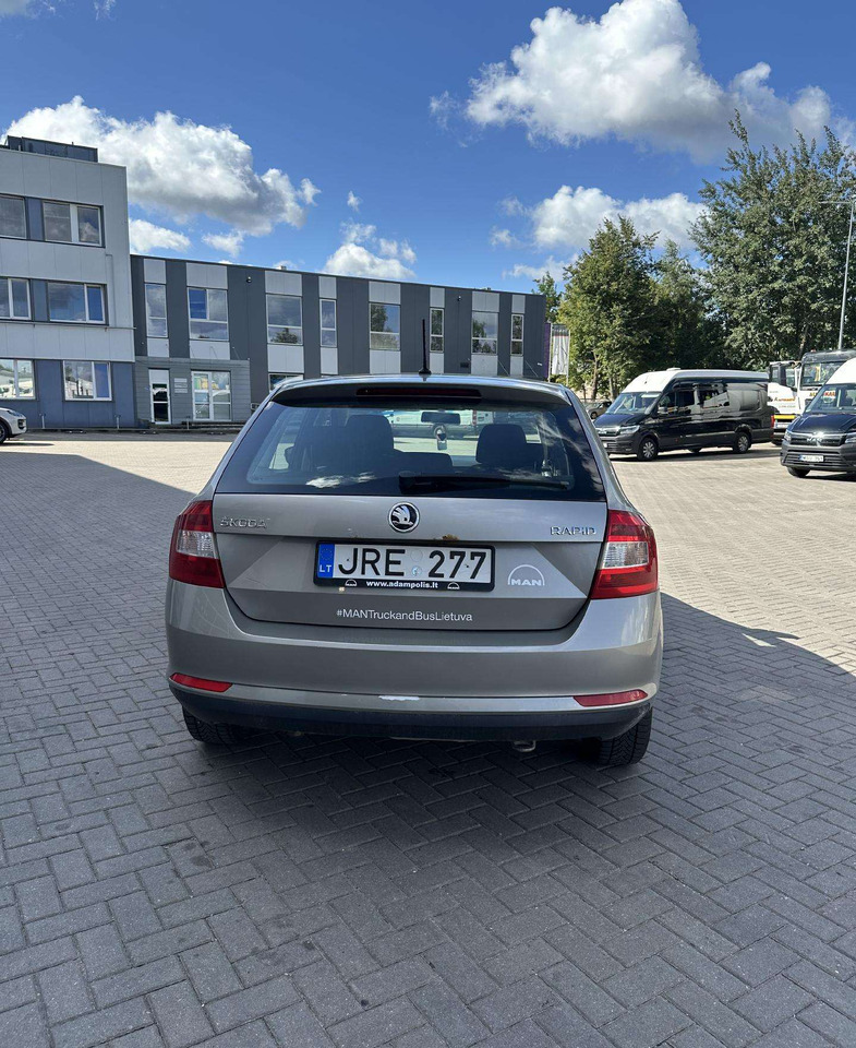 Skoda Rapid - Комби: снимка 3 Skoda Rapid - Комби: снимка 3