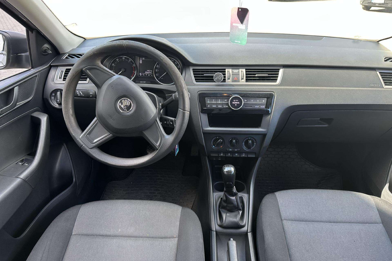 Skoda Rapid - Комби: снимка 5 Skoda Rapid - Комби: снимка 5