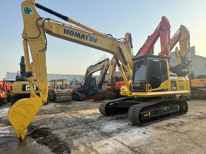 2020 Year Komastu Crawler Excavator Pc220-8 Pc220lc-8 In Excellent Condition,22ton Used Komatsu Excavator For Sale In Shanghai - Верижен багер: снимка 3 2020 Year Komastu Crawler Excavator Pc220-8 Pc220lc-8 In Excellent Condition,22ton Used Komatsu Excavator For Sale In Shanghai - Верижен багер: снимка 3
