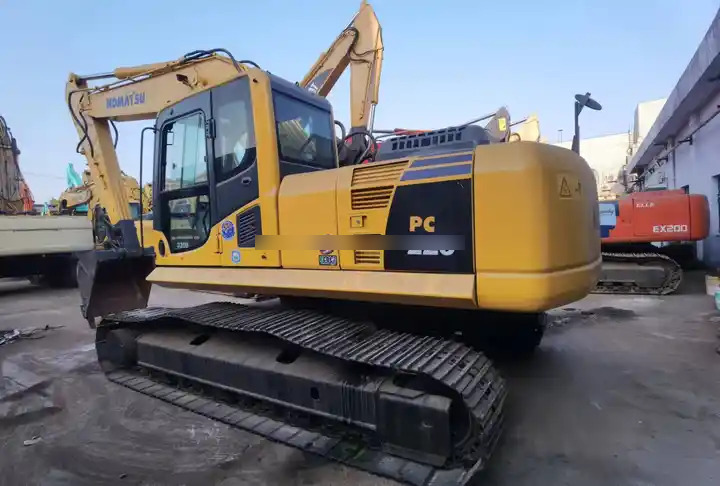 2022 model Komatsu 22 ton PC220-8 crawler digger PC200 Cheap used Original Japan PC220-8N crawler excavator original - Верижен багер: снимка 3 2022 model Komatsu 22 ton PC220-8 crawler digger PC200 Cheap used Original Japan PC220-8N crawler excavator original - Верижен багер: снимка 3