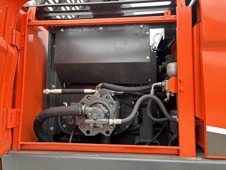 22 Tons Excavator Original Doosan Dx225LCA Crawler Digger Secondhand Used Good Condition Doosan Hydraulic Excavator on Sale - Верижен багер: снимка 3 22 Tons Excavator Original Doosan Dx225LCA Crawler Digger Secondhand Used Good Condition Doosan Hydraulic Excavator on Sale - Верижен багер: снимка 3