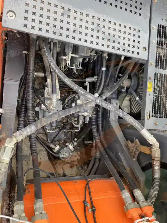 52 ton large mining used doosan dx520lc excavator 520 hydraulic crawler escavadeira dx520 - Багер: снимка 3 52 ton large mining used doosan dx520lc excavator 520 hydraulic crawler escavadeira dx520 - Багер: снимка 3