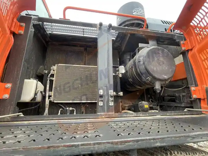 52 ton large mining used doosan dx520lc excavator 520 hydraulic crawler escavadeira dx520 - Багер: снимка 4 52 ton large mining used doosan dx520lc excavator 520 hydraulic crawler escavadeira dx520 - Багер: снимка 4