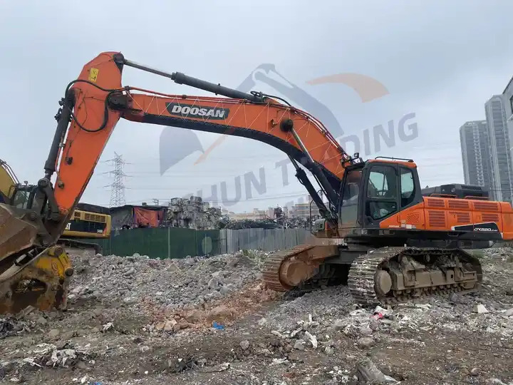 52 ton large mining used doosan dx520lc excavator 520 hydraulic crawler escavadeira dx520 - Багер: снимка 5 52 ton large mining used doosan dx520lc excavator 520 hydraulic crawler escavadeira dx520 - Багер: снимка 5