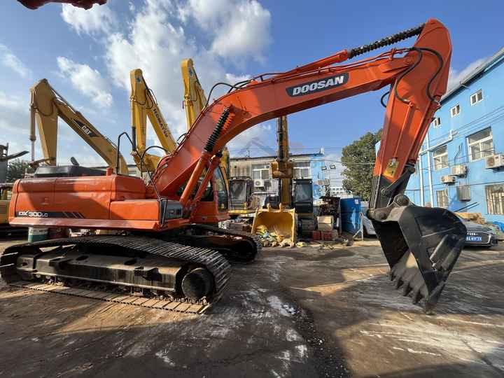 Best Selling DOOSAN excavator machine construction used machinery equipment dx225 DX60 DX70 DH60 DH220 used excavators in stock - Багер: снимка 5 Best Selling DOOSAN excavator machine construction used machinery equipment dx225 DX60 DX70 DH60 DH220 used excavators in stock - Багер: снимка 5