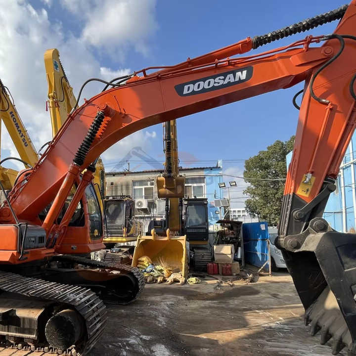 Best Selling DOOSAN excavator machine construction used machinery equipment dx225 DX60 DX70 DH60 DH220 used excavators in stock - Багер: снимка 1 Best Selling DOOSAN excavator machine construction used machinery equipment dx225 DX60 DX70 DH60 DH220 used excavators in stock - Багер: снимка 1