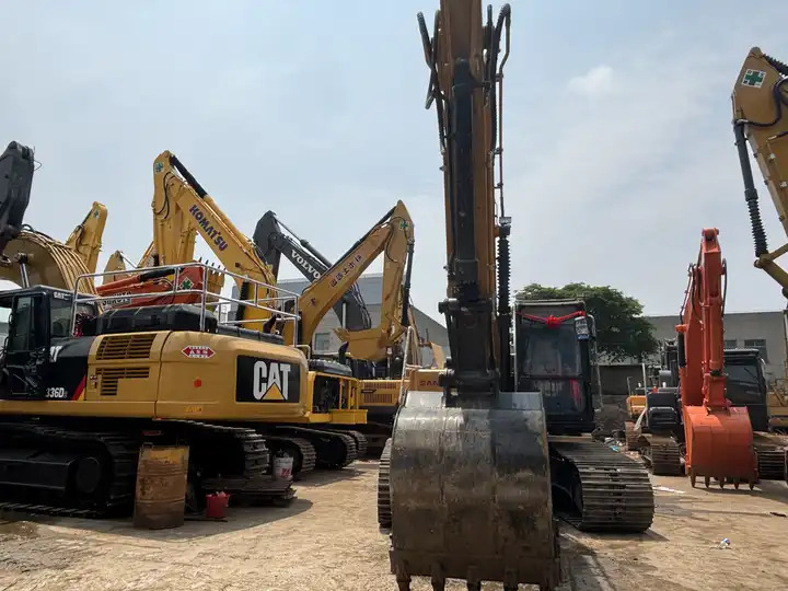 Factory Direct Sale Sany 215C Pro Excavator Machine 20ton SANY 215 SY215 SY215C SY215H Used Excavators in Shanghai - Багер: снимка 2 Factory Direct Sale Sany 215C Pro Excavator Machine 20ton SANY 215 SY215 SY215C SY215H Used Excavators in Shanghai - Багер: снимка 2