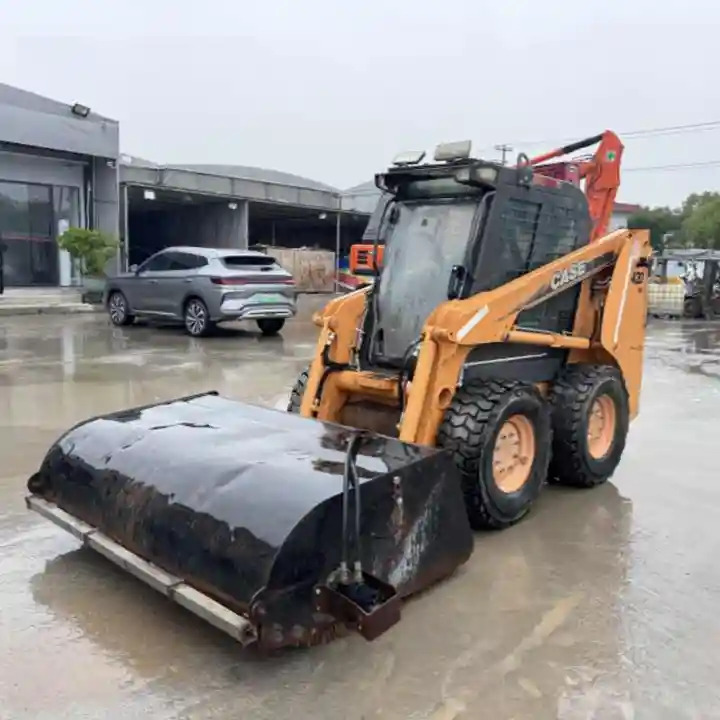 Factory Price case 420 Mini Skid Steer Loader Free After Sale 420 430 440 Mini Skid Steer Loader with Brand Engine - Мини челен товарач: снимка 2 Factory Price case 420 Mini Skid Steer Loader Free After Sale 420 430 440 Mini Skid Steer Loader with Brand Engine - Мини челен товарач: снимка 2