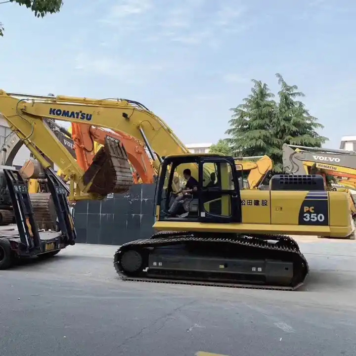 Factory Supply Second-Hand Komatsu PC200-8 PC220-8 PC300 PC350 PC400 20ton Used Crawler Excavator with Good Condition - Верижен багер: снимка 3 Factory Supply Second-Hand Komatsu PC200-8 PC220-8 PC300 PC350 PC400 20ton Used Crawler Excavator with Good Condition - Верижен багер: снимка 3