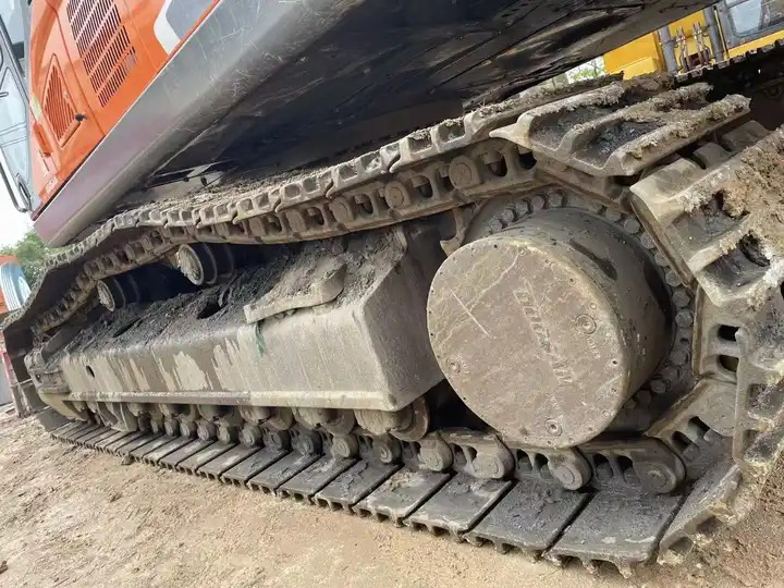 High Quality Second Hand Doosan Dx420 Excavator,Efficient,Energy-saving,And Suitable For Crushing Used Hand Excavators - Верижен багер: снимка 3 High Quality Second Hand Doosan Dx420 Excavator,Efficient,Energy-saving,And Suitable For Crushing Used Hand Excavators - Верижен багер: снимка 3