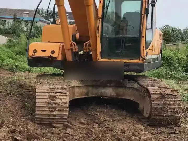 Верижен багер Hot Sale Cheap Price Hyundai 225lc-9t  Second hand Good Performance 22t Used Excavators with good condition for sale: снимка 1