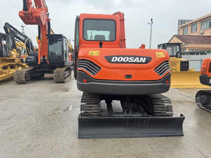 Hot Sale Used Doosan DX75-9C Excavator Doosan 7.5 Ton Crawler Digger Original Equipment - Верижен багер: снимка 3 Hot Sale Used Doosan DX75-9C Excavator Doosan 7.5 Ton Crawler Digger Original Equipment - Верижен багер: снимка 3