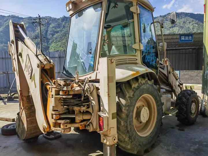 Hot sale Backhoe loader JCB 3CX 4*4 tlb loader UKmade, used cheap JCB 3CX retro loader and digger - Багер-товарач: снимка 2 Hot sale Backhoe loader JCB 3CX 4*4 tlb loader UKmade, used cheap JCB 3CX retro loader and digger - Багер-товарач: снимка 2