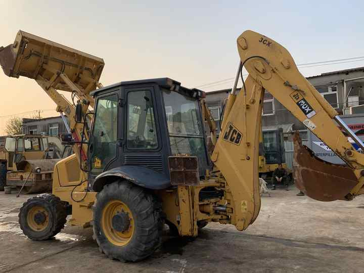 JCB 3cX backhoe loader manufactured in 2022 with telescopic boom JCB3CX JCB4CX JCB 3DX - Багер-товарач: снимка 5 JCB 3cX backhoe loader manufactured in 2022 with telescopic boom JCB3CX JCB4CX JCB 3DX - Багер-товарач: снимка 5