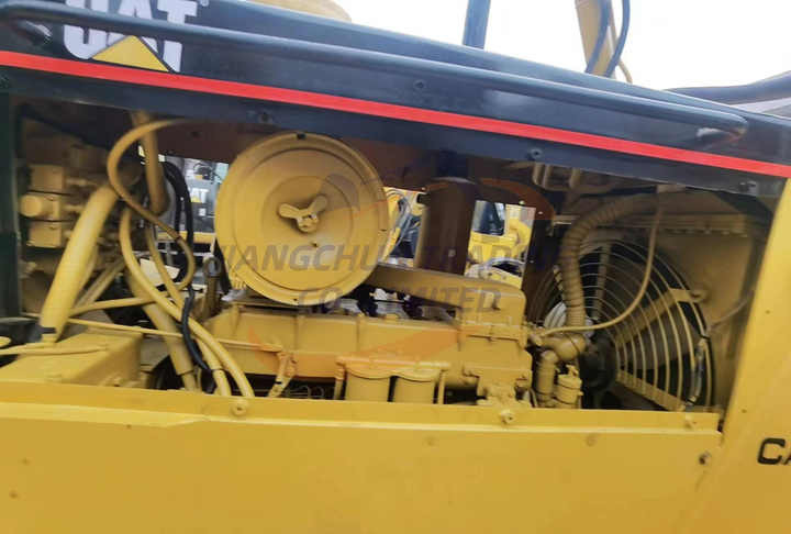Лизинг на  Japan Imported Caterpillar D7R Bulldozer Japan Original Cat D7G D7R D9n D8r Used Bulldozers Japan Imported Caterpillar D7R Bulldozer Japan Original Cat D7G D7R D9n D8r Used Bulldozers: снимка 6