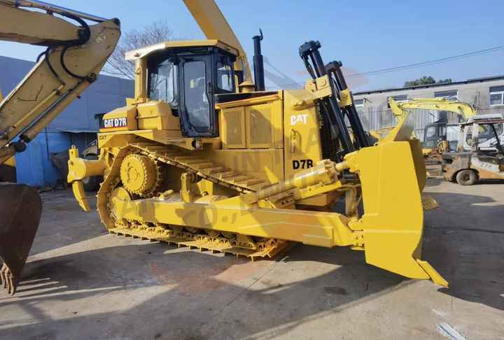 Japan Imported Caterpillar D9R Bulldozer Japan Original Cat D9n D8r Used Bulldozers - Булдозер: снимка 4 Japan Imported Caterpillar D9R Bulldozer Japan Original Cat D9n D8r Used Bulldozers - Булдозер: снимка 4