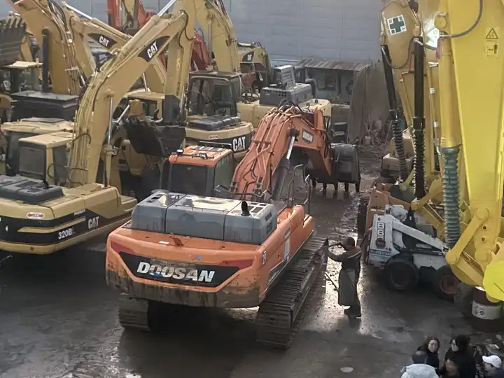 Original Doosan Dx420 Used Excavator/few Working Hours Used 420 Doosan Excavator Dx420 In Stock - Верижен багер: снимка 5 Original Doosan Dx420 Used Excavator/few Working Hours Used 420 Doosan Excavator Dx420 In Stock - Верижен багер: снимка 5
