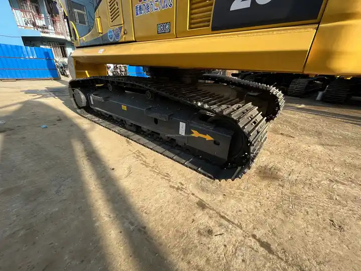 Original Japan Komatsu PC200 used excavator for sale/second hand komatsu excavator PC200-8 PC220-8 - Верижен багер: снимка 3 Original Japan Komatsu PC200 used excavator for sale/second hand komatsu excavator PC200-8 PC220-8 - Верижен багер: снимка 3