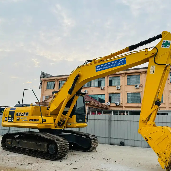 Original Japan Used Crawler Excavator Komatsu Pc200lc-7 Pc220lc-7 A/c Cabin In Shanghai - Верижен багер: снимка 1 Original Japan Used Crawler Excavator Komatsu Pc200lc-7 Pc220lc-7 A/c Cabin In Shanghai - Верижен багер: снимка 1