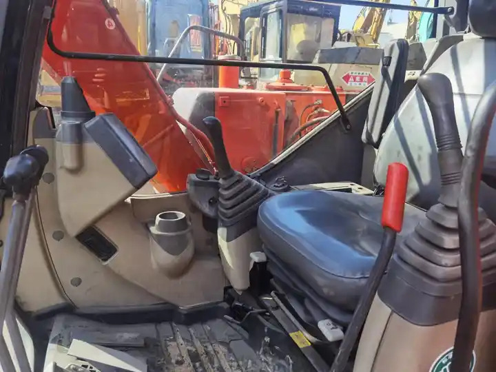 Original Used Excavator Made In Japan Tata Hitachi Zx60 Heavy Equipment 6 Tons 90% New - Верижен багер: снимка 5 Original Used Excavator Made In Japan Tata Hitachi Zx60 Heavy Equipment 6 Tons 90% New - Верижен багер: снимка 5