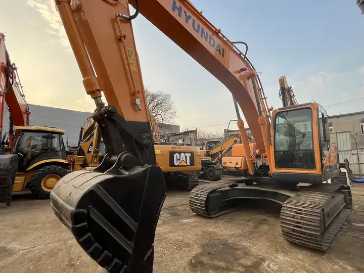 Original Used Excavators Hyundai 225LC-9 for Sale - Верижен багер: снимка 4 Original Used Excavators Hyundai 225LC-9 for Sale - Верижен багер: снимка 4