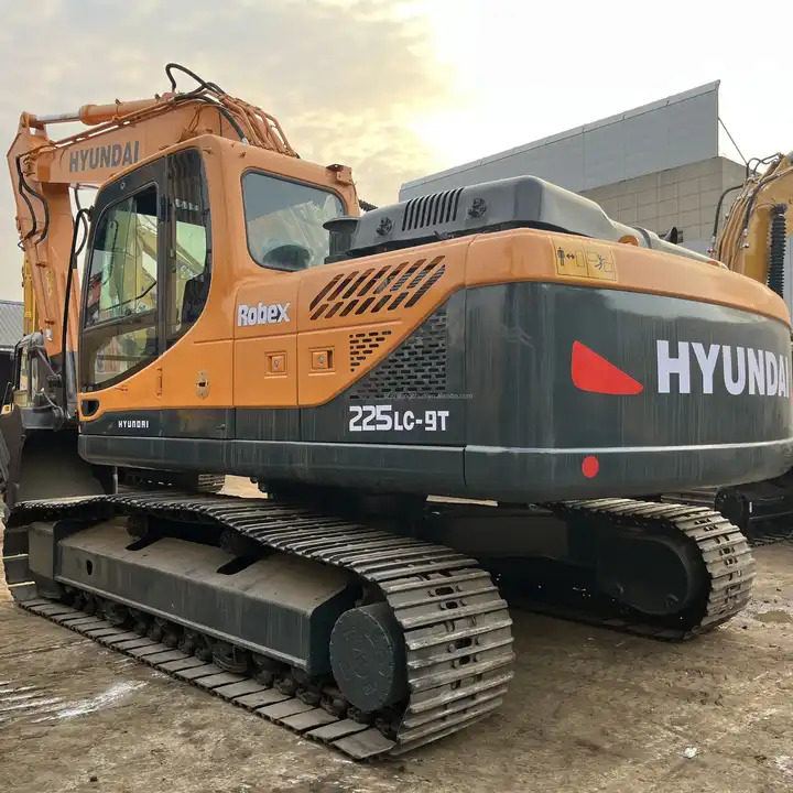 Original Used Excavators Hyundai 225LC-9 for Sale - Верижен багер: снимка 1 Original Used Excavators Hyundai 225LC-9 for Sale - Верижен багер: снимка 1