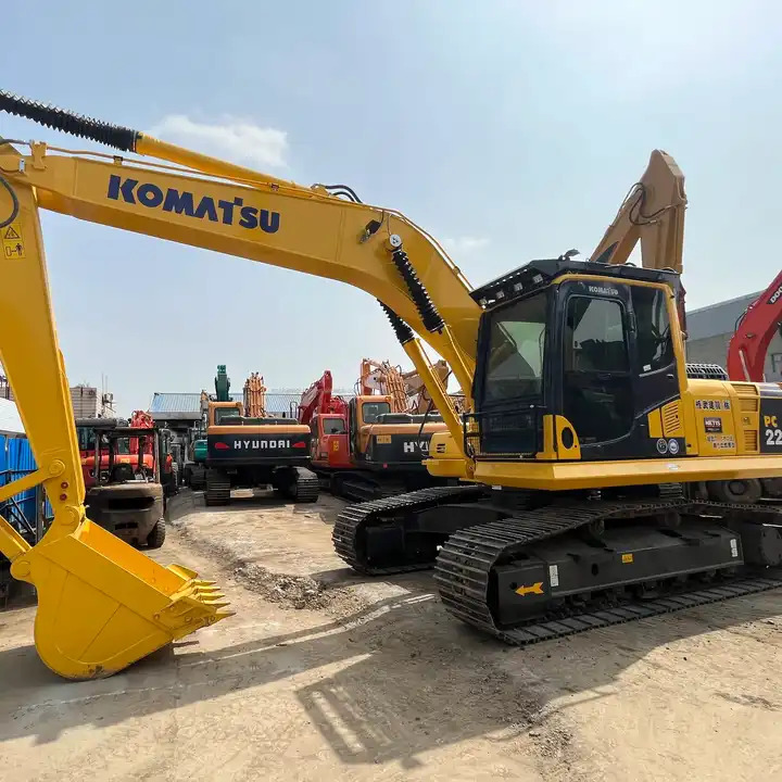 PC220-8 USED EXCAVATOR Good Condition Komatsu PC 200 Original Japan Cheap Used Excavators Used Original Japan Komatsu pc200-8 - Верижен багер: снимка 1 PC220-8 USED EXCAVATOR Good Condition Komatsu PC 200 Original Japan Cheap Used Excavators Used Original Japan Komatsu pc200-8 - Верижен багер: снимка 1