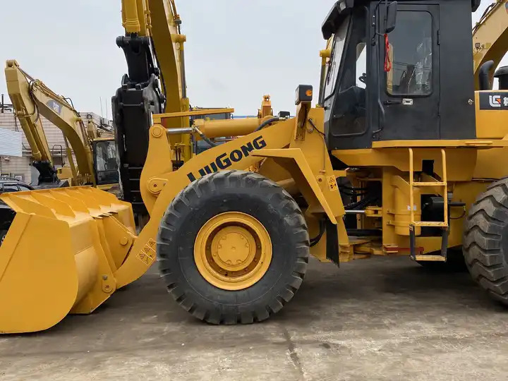 Second hand LiuGong wheel loader LG856 ,good condition chinese loader 856 wheel loader ,Liu gong Wheel Loader 856 Earth-moving - Колесен товарач: снимка 2 Second hand LiuGong wheel loader LG856 ,good condition chinese loader 856 wheel loader ,Liu gong Wheel Loader 856 Earth-moving - Колесен товарач: снимка 2