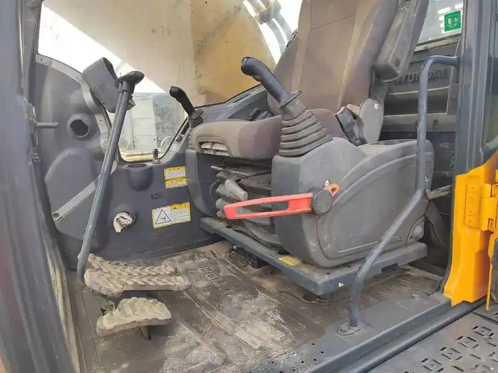 Used 38ton Heavy Duty Digger Machine Hyundai R385LC-9t R520 220LC-9s Grab Crawler Hydraulic Excavator - Багер: снимка 4 Used 38ton Heavy Duty Digger Machine Hyundai R385LC-9t R520 220LC-9s Grab Crawler Hydraulic Excavator - Багер: снимка 4