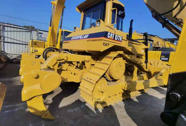 Used Bulldozers CAT D7R D8R with low price in Low Working Hour - Булдозер: снимка 3 Used Bulldozers CAT D7R D8R with low price in Low Working Hour - Булдозер: снимка 3