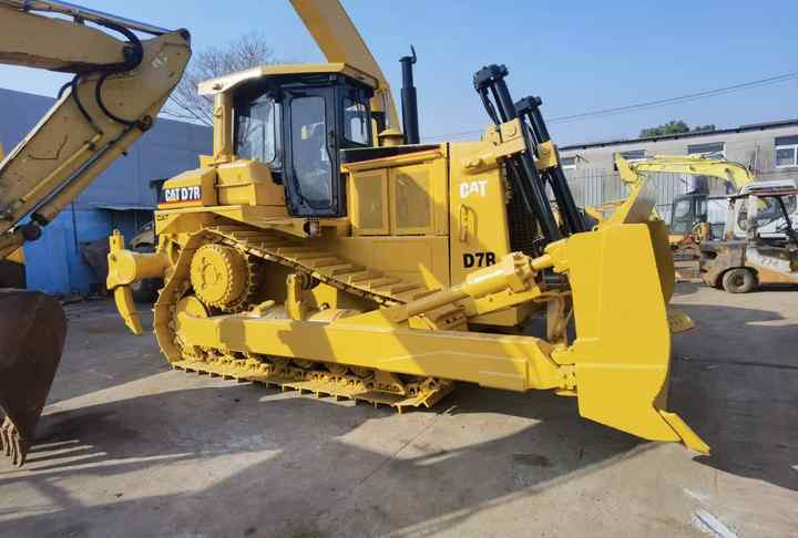 Булдозер Used Bulldozers CAT D7R D8R with low price in Low Working Hour: снимка 7 Булдозер Used Bulldozers CAT D7R D8R with low price in Low Working Hour: снимка 7